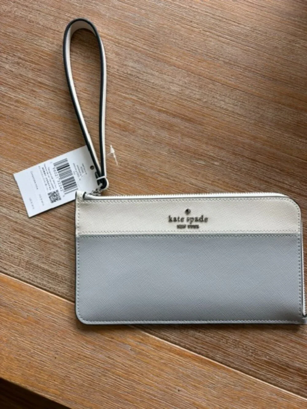 kate spade Lucy Bicolor Medium L Zip Wristlet